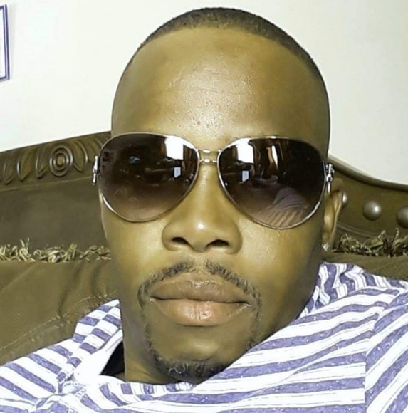 Profile Picture of Carl Harris (@carlharris458) on Poshmark