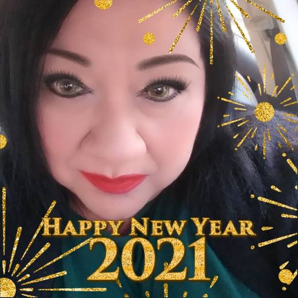 Profile Picture of Luisa Cumpian (@cumpianluisa) on Poshmark