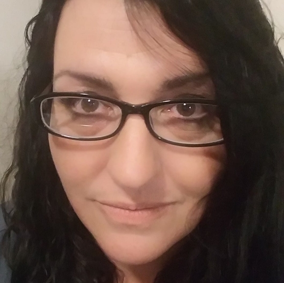 Profile Picture of Cassandra Ramsey hill (@yadayadahill) on Poshmark