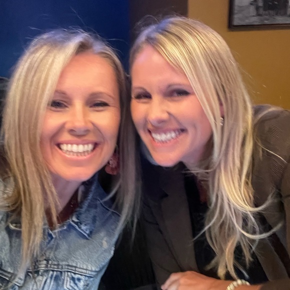 Profile Picture of Lisa Prins (@lisprins) on Poshmark