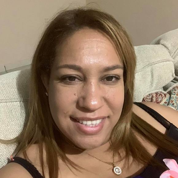 Profile Picture of Anabelle Ramirez (@anabelleramires) on Poshmark