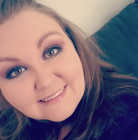 Profile Picture of Haley Harris (@hacheyney) on Poshmark