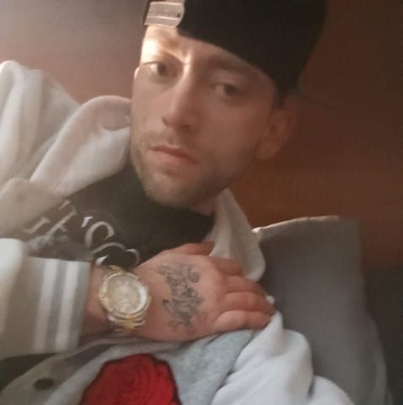 Profile Picture of Andrew Cupp (@cuppandrew13) on Poshmark