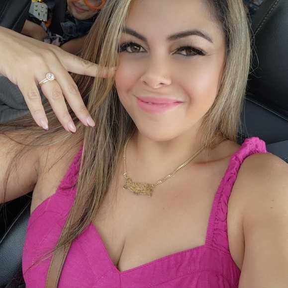 Profile Picture of Nerissa Verges (@neri2814) on Poshmark