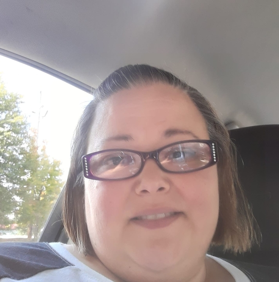 Profile Picture of Donna Roundtree (@hottie_lady1) on Poshmark