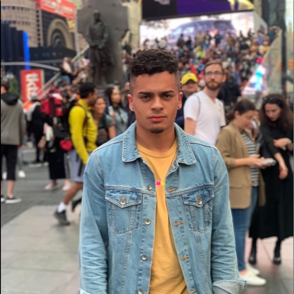 Profile Picture of Corey Phillips (@coreyphillips17) on Poshmark