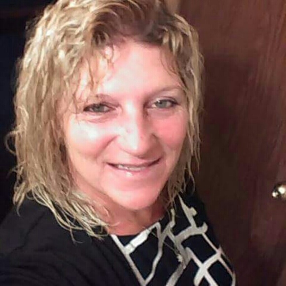 Profile Picture of Dohna Smith (@dohna42) on Poshmark