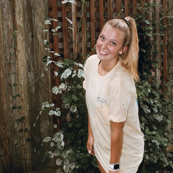 Profile Picture of Emily Macklin (@macklinemily1) on Poshmark
