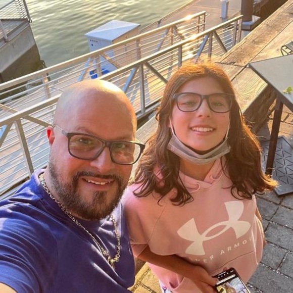 Lorn Hinish - Poshmark Profile Picture of Lorn Hinish (@lornhinish) on Poshmark