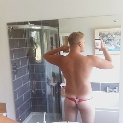 Profile Picture of Ronnie O'caravan (@SamTanner39) on Twitter