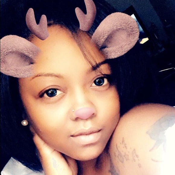 Profile Picture of Jessica Dyer (@kingjess1) on Poshmark