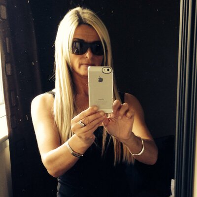 Profile Picture of Angela Anderson (@AngelaRocks42) on Twitter