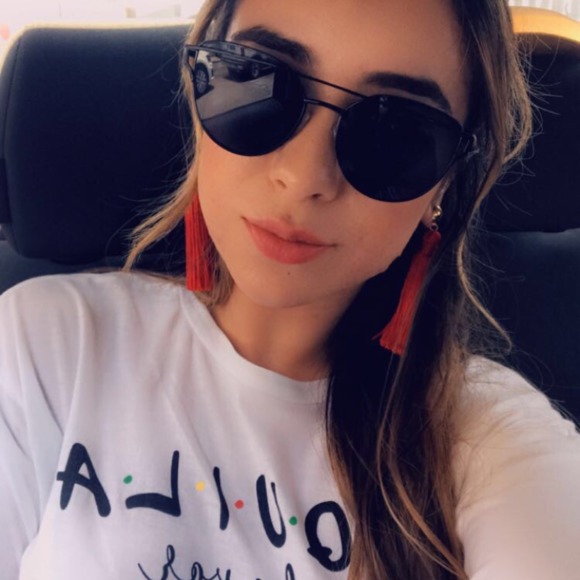 Yesenia Favela - Poshmark Profile Picture of Yesenia Favela (@seniaf9) on Poshmark