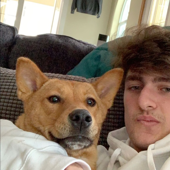 Profile Picture of Tavian Gaudiuso (@taviangaudius) on Poshmark