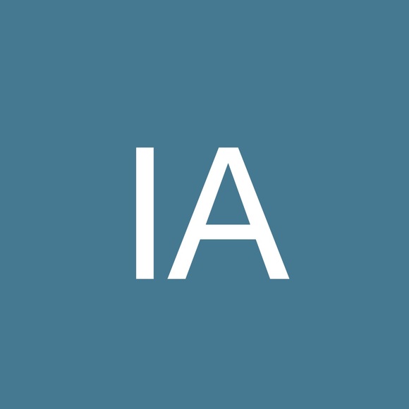 Profile Picture of Isai Alvarez (@alvisai) on Poshmark