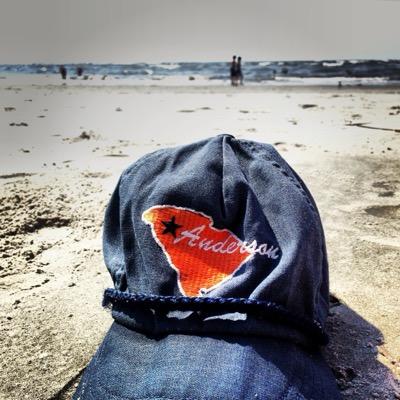 Profile Picture of Andrew De Holl (@de_holl) on Twitter
