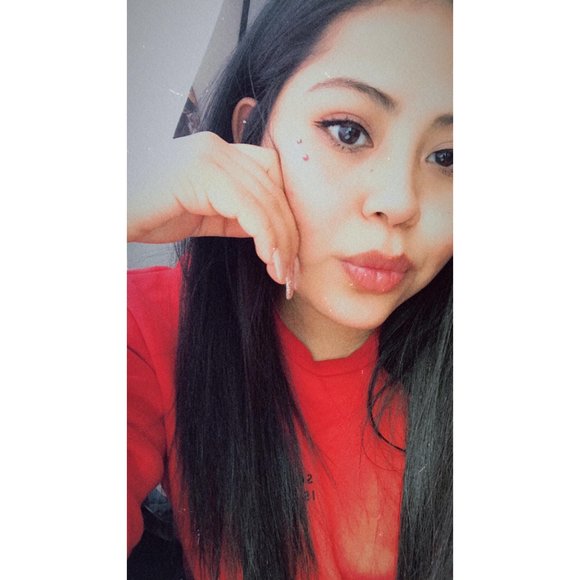Yesenia Vidal muñoz - Poshmark Profile Picture of Yesenia Vidal muñoz (@yeseniavidal415) on Poshmark