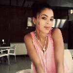 Profile Picture of Max♡🧘‍♀️ (@maxine_crocker) on Instagram