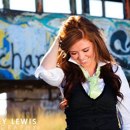 Profile Picture of Laina Walker (@lainalae) on Twitter