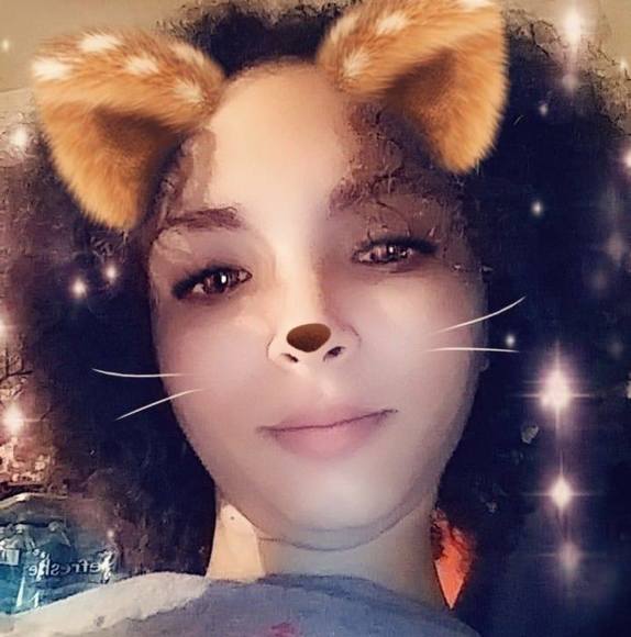 Profile Picture of Danielle Perry (@daniellep869) on Poshmark