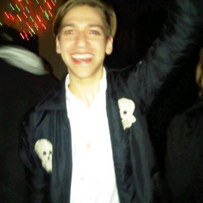 Profile Picture of simon gifford (@wuzguda) on Twitter