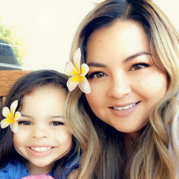 Sherilyn Nguyen - Poshmark Profile Picture of Sherilyn Nguyen (@sherilyyn24) on Poshmark