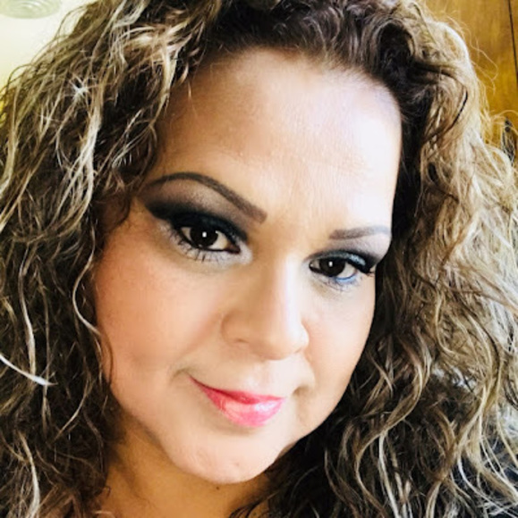 Profile Picture of Gabriela Preciado (@gabrielaprec687) on Poshmark