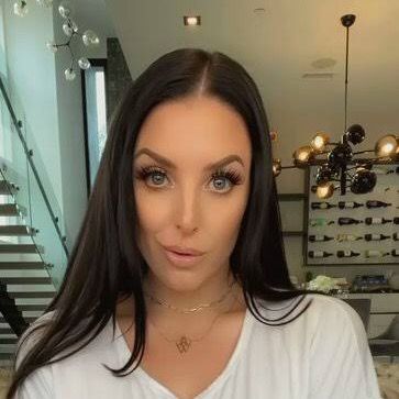 Profile Picture of lorettamalsh (@lorettamalsh) on Tiktok