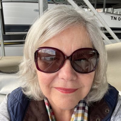 Profile Picture of Pam Barnett (@cosmoandcharlie) on Twitter