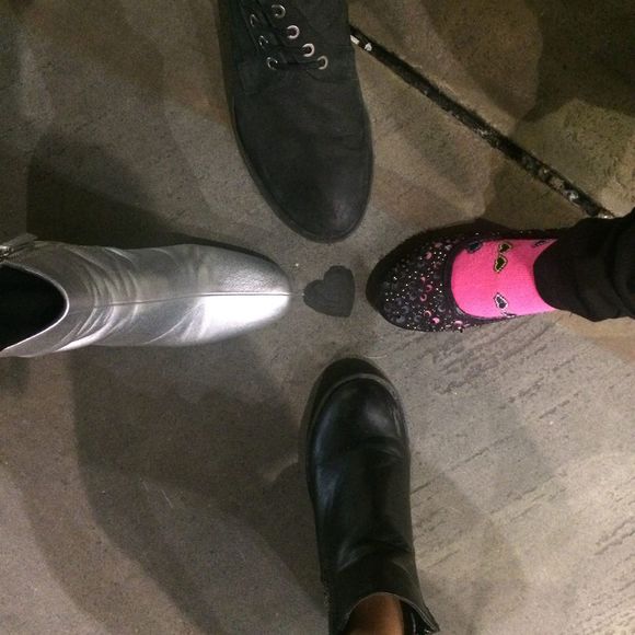 Profile Picture of Melissa Vigar (@melissavigar) on Poshmark