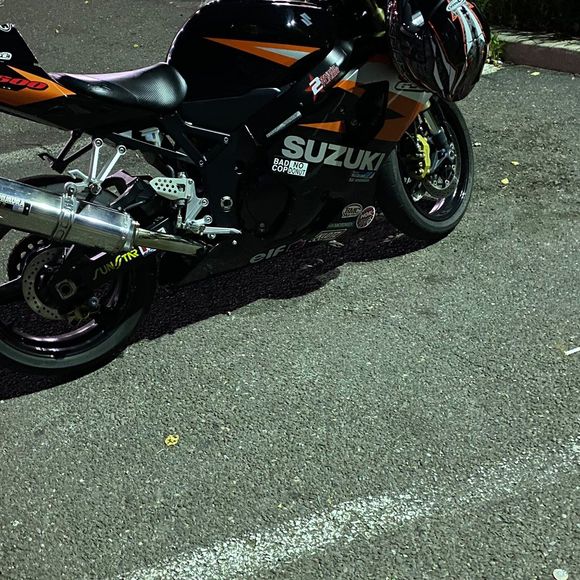 Profile Picture of Donnell Thompson (@smokeizm) on Poshmark