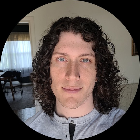 Profile Picture of Corey Ginn (@coreyesque) on Poshmark