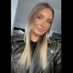 Profile Picture of Roz (@roslynhughes) on Instagram