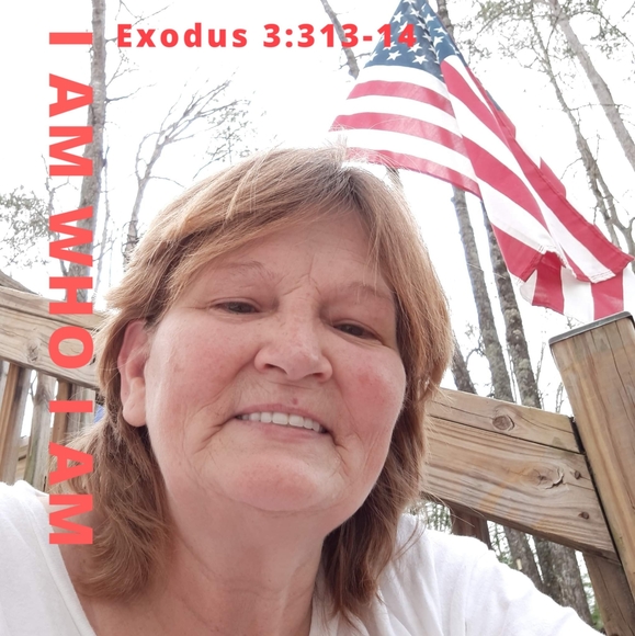 Profile Picture of Michelle Mackey (@buttercup1771) on Poshmark