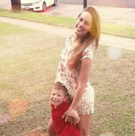 Profile Picture of Shae Defield (@shaedefield) on Poshmark