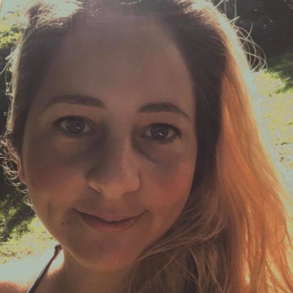 Profile Picture of Michelle Cirera (@michellecirera) on Poshmark