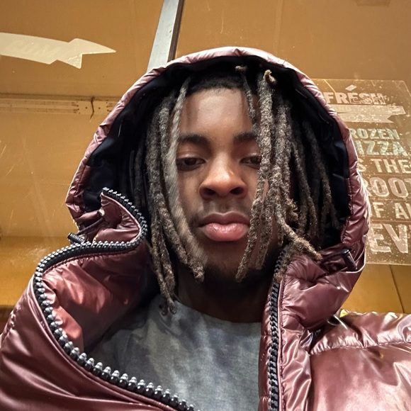 Profile Picture of Donte Curry (@donte_curry) on Poshmark