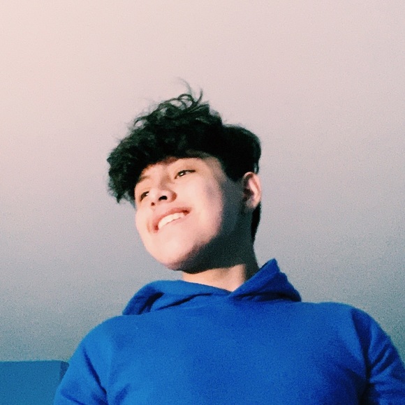 Profile Picture of John Marcalaya (@johnmarcalaya) on Poshmark