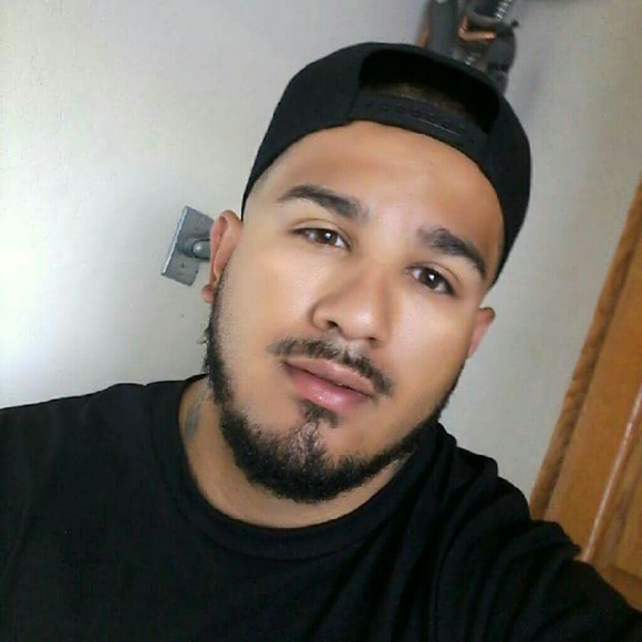 Profile Picture of Abraham Corral (@akafootprint) on Poshmark