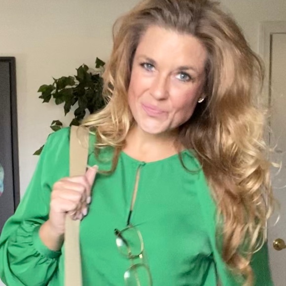 Profile Picture of Shannon Eckroth (@shannon_eckroth) on Poshmark