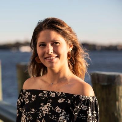 Profile Picture of Agata Poniatowski (@agataponi) on Twitter
