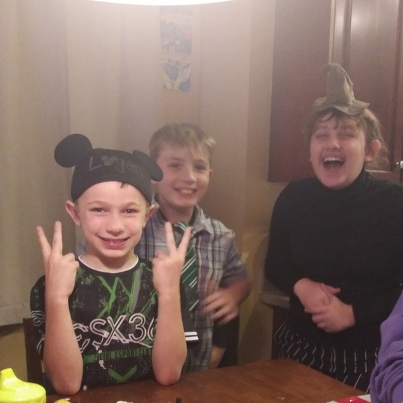 Profile Picture of Amberlynn Gaghan (@amberlynngaghan) on Poshmark