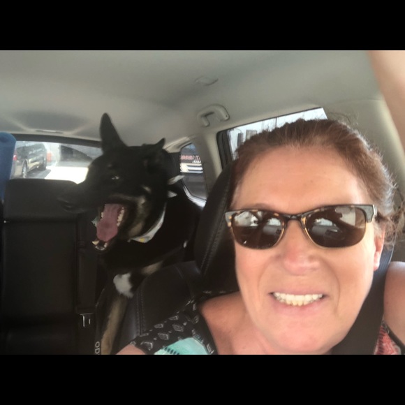 Profile Picture of Kathleen Shinners (@msfranknbre) on Poshmark