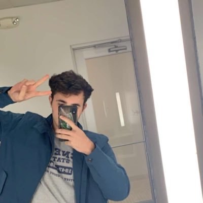 Profile Picture of Reagan (@_ray_gun) on Twitter