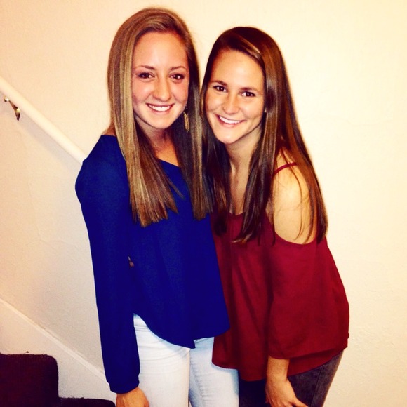 Profile Picture of Carly Peck (@cpeck23) on Poshmark