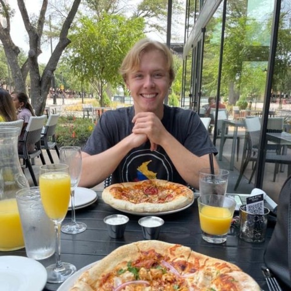 Profile Picture of Jacob Bundy (@advetbundy) on Poshmark