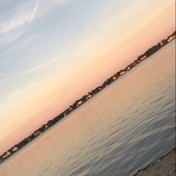 Profile Picture of Erin Kwiatkowski (@ekwiatkowskk) on Poshmark