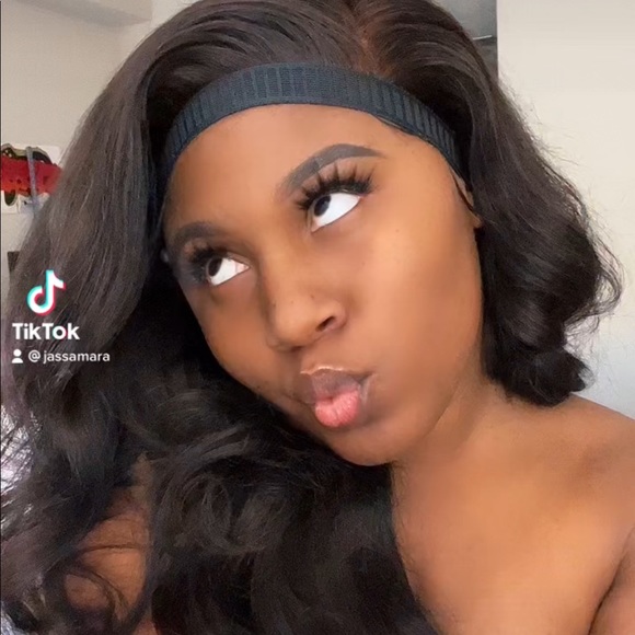 Profile Picture of Jasmine Barnes (@jassamara) on Poshmark