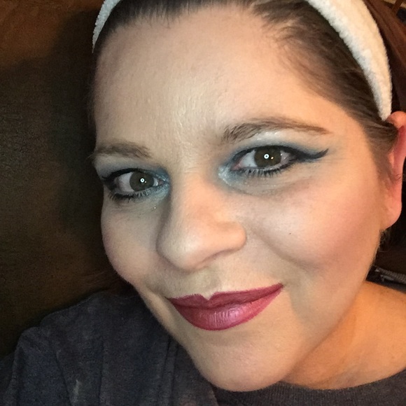 Profile Picture of Juliene Arnerich (@juliene74) on Poshmark