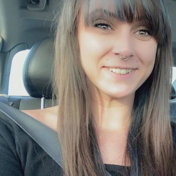 Profile Picture of Jenna Stites (@itsjennalee) on Poshmark